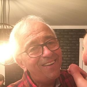 Meet your Posher, Denis